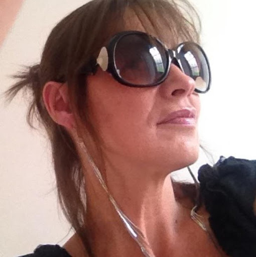 Helen Holland Photo 10