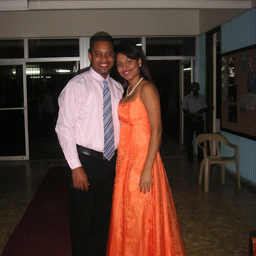 Yessenia Diaz Photo 13