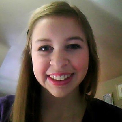 Hannah Schneider Photo 14