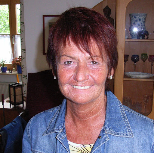 Helene Fuchs Photo 11