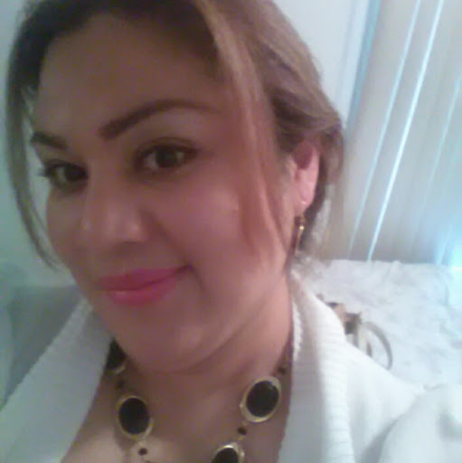 Ana Cervantes Photo 9