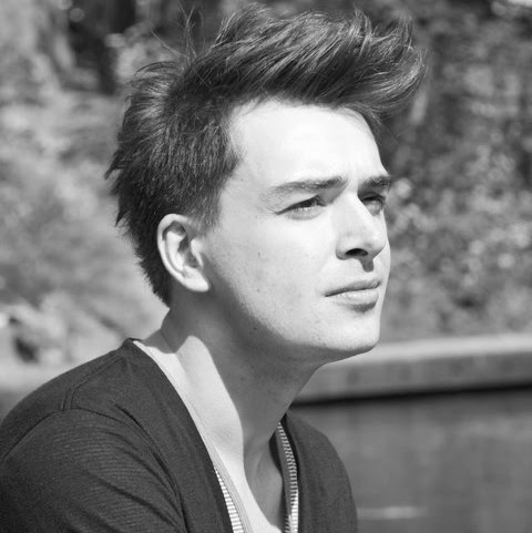 Steven Frew Photo 9