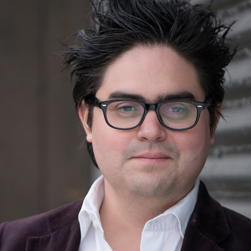 Alexander Tovar Photo 13
