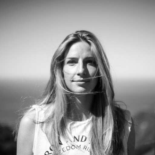 Holly Hanson Photo 13