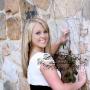 Miranda Mills Photo 23