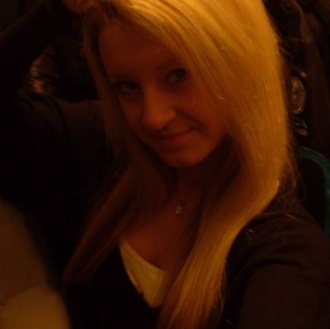 Casey Richardson Photo 15