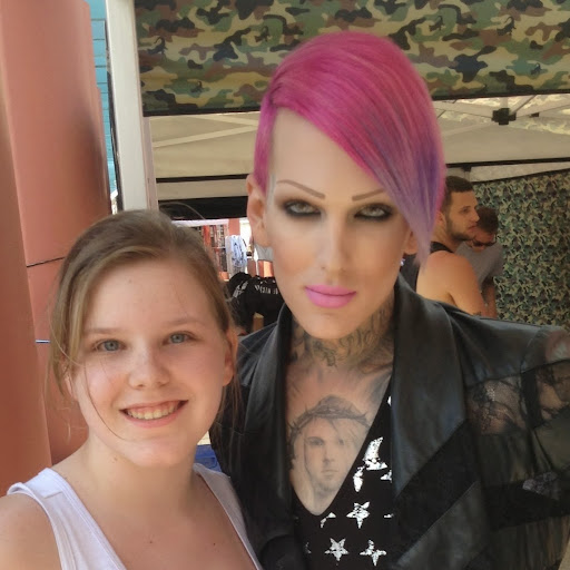 Emily Hardesty Photo 12