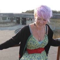 Abigail Arnold Photo 8