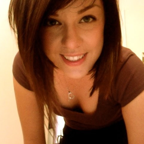Elizabeth Aiello Photo 13