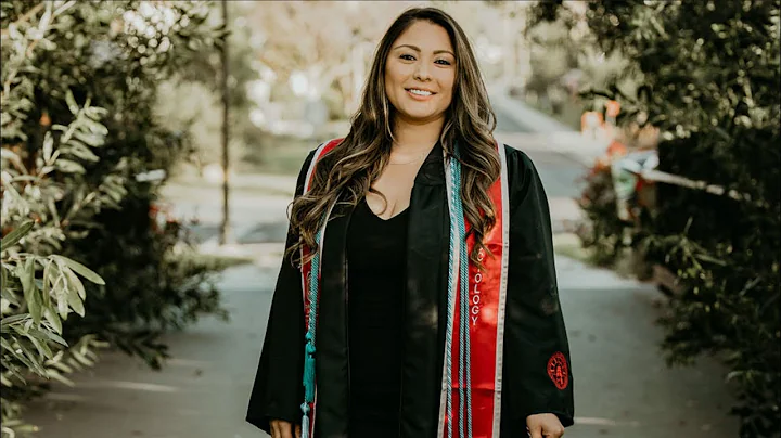 Amber Ruiz Photo 33