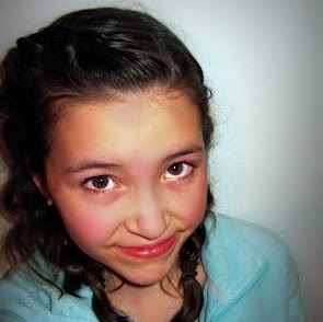 Sarah Daugherty Photo 14