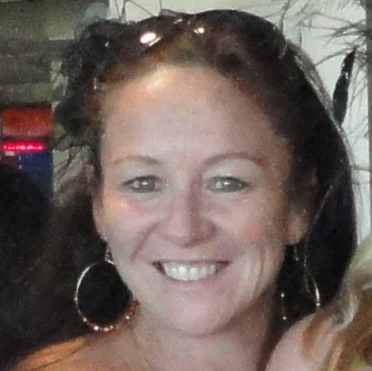 Julie Sinclair Photo 16