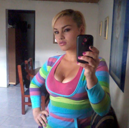 Carolina Montes Photo 17