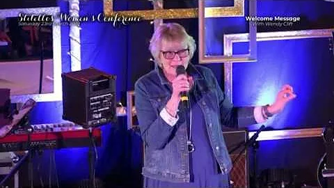 Wendy Clift Photo 11