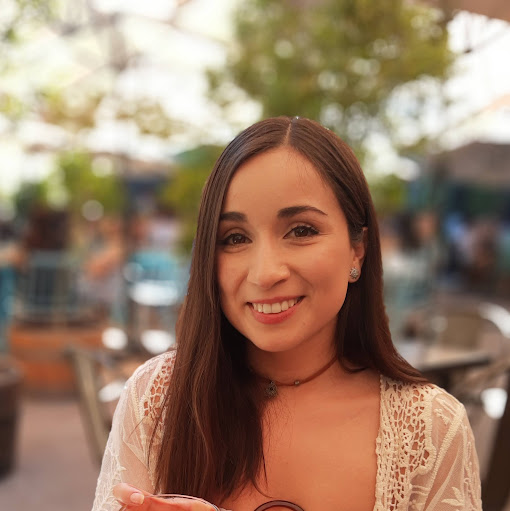 Nicole Saavedra Photo 10
