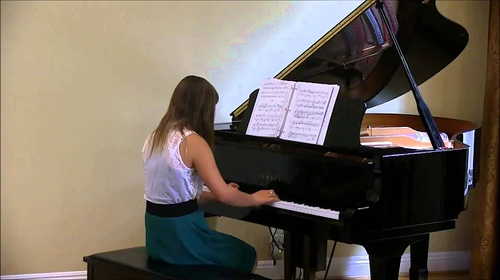 Elena Olsen Photo 15