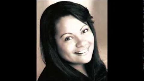 Ana Cunningham Photo 22