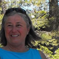 Linda Julian Photo 6