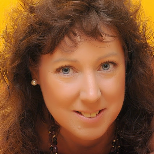 Juliet Taylor Photo 10