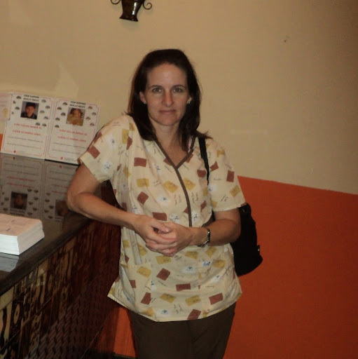 Erin Fountain Photo 10