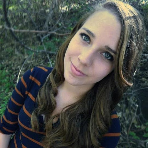 Claire Nixon Photo 11