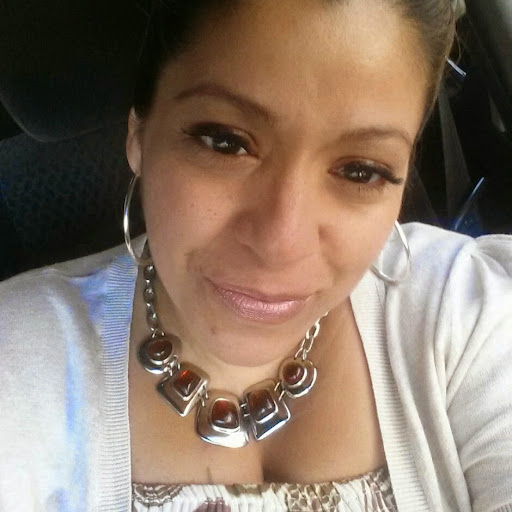 Michelle Cisneros Photo 12
