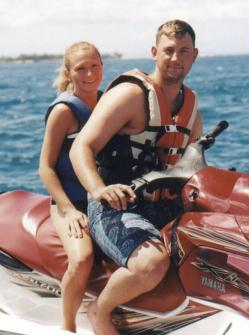 Laurie Palmer Photo 19