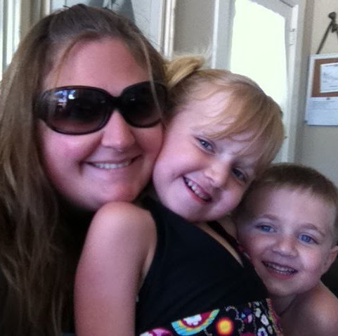 Stephanie Neves Photo 9