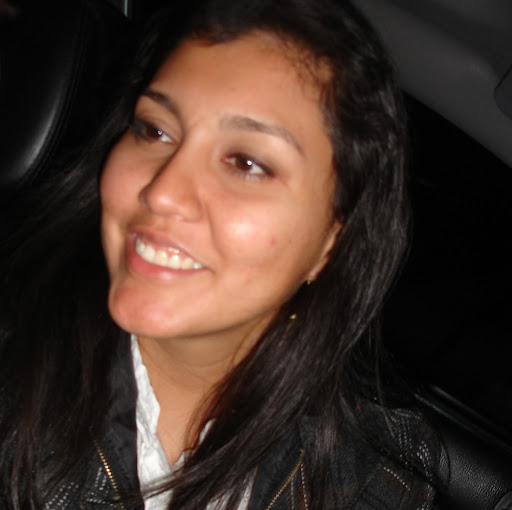 Ruth Flores Photo 14