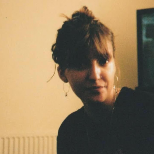 Eve Williams Photo 16