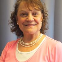 Linda Holbrook Photo 1