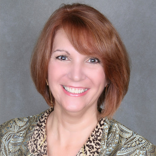 Carol Lindsay Photo 13