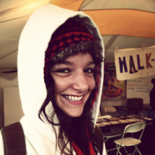 Kathryn Thomson Photo 14