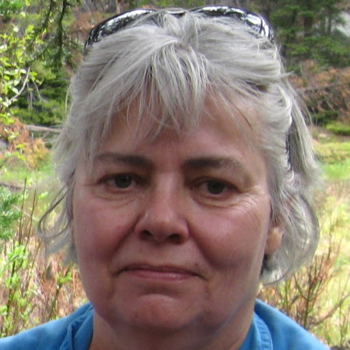 Bonnie Saunders Photo 9