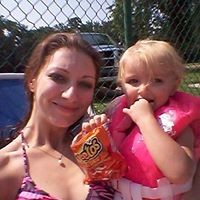 Krystal Higgins Photo 5
