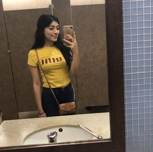 Alexandra Garza Photo 16
