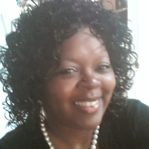 Gayle Green Photo 13