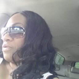 Angela Womack Photo 14