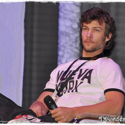 Kyle Schmid Photo 12