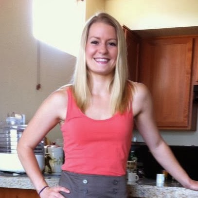 Amy Hall Photo 20