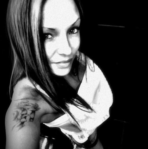 Nicole Root Photo 14