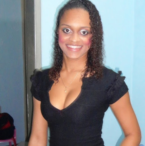 Natasha Gomes Photo 16