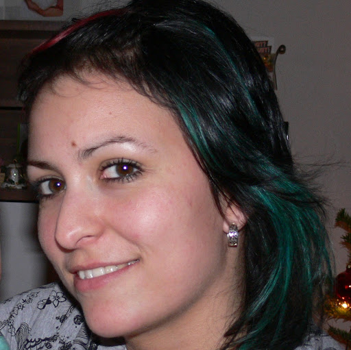 Julia Franke Photo 15