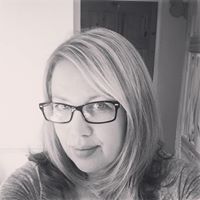 Michelle Bainbridge Photo 7