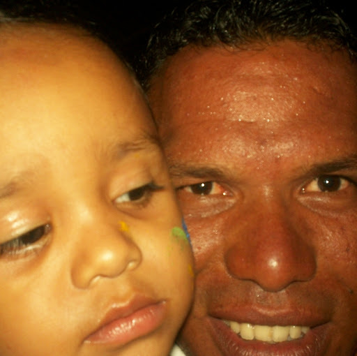 Jan Gonzalez Photo 8