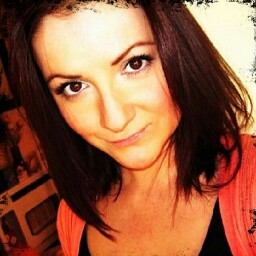 Kimberley Hughes Photo 14