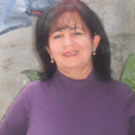 Gloria Guillen Photo 15