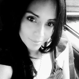 Loraine Torres Photo 15