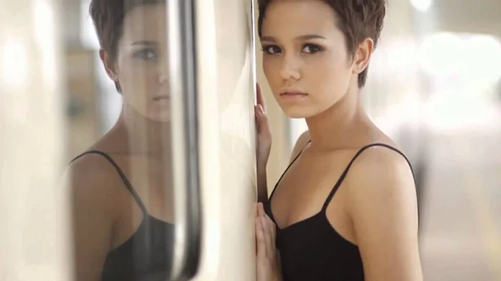 Anna Henley Photo 24