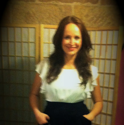 Elizabeth Bland Photo 11